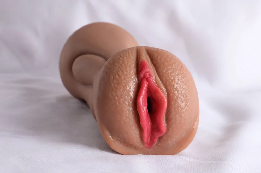 Pocket Pussy - Tina's tight pussy and mouth