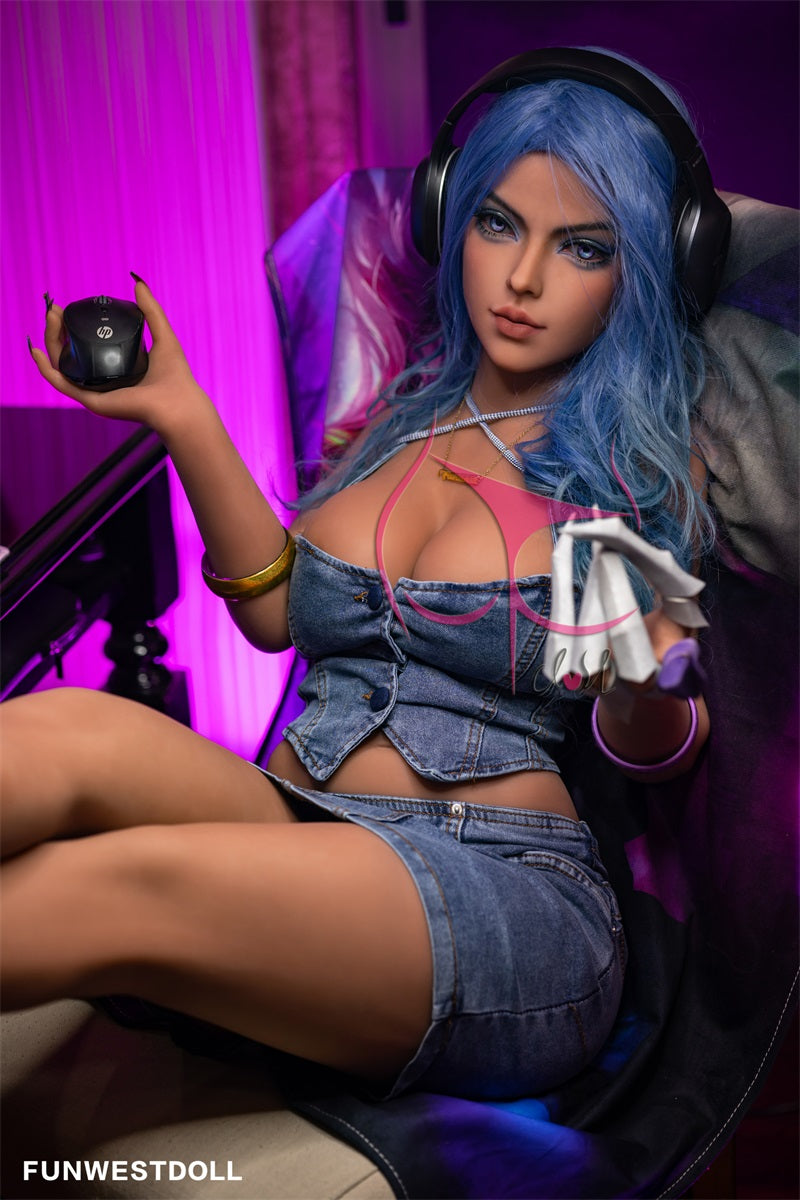155cm F-Cup sex doll for e-sports players | Lexie | 23 years